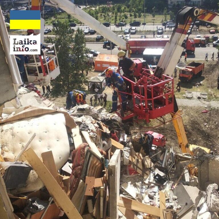 Разрушение жилого дома от взрыва газа на Украине