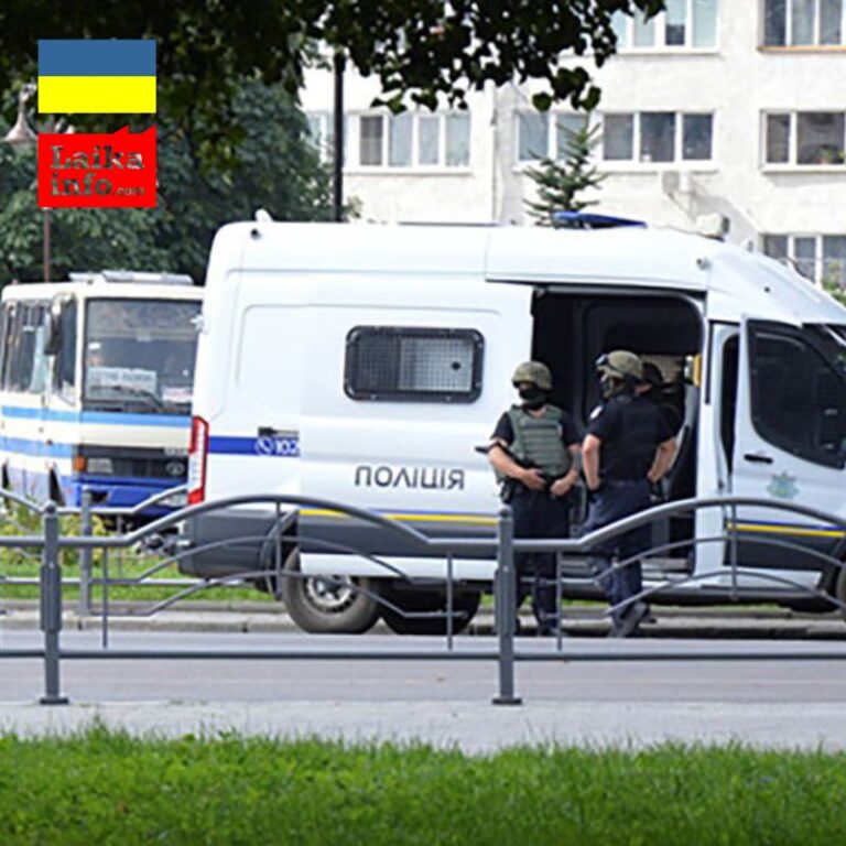 Утром 21 июля в украинском городе Луцк неизвестный захватил автобус с более чем 10 людьми