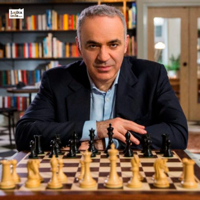 Консультант сериала по шахматным партиям Гарри Каспаров Garry Kasparov, the series ' chess consultant