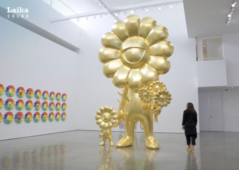 Такаси Мураками золотые скульптуры