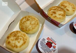 Макдоналдс вводит в меню МакКафе творожные сырники