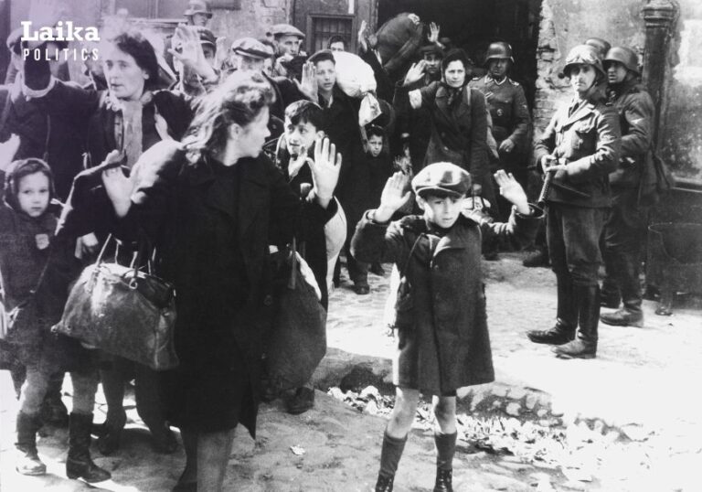 Солдаты СС охраняют колонну евреев в ходе ликвидации Варшавского гетто после восстания