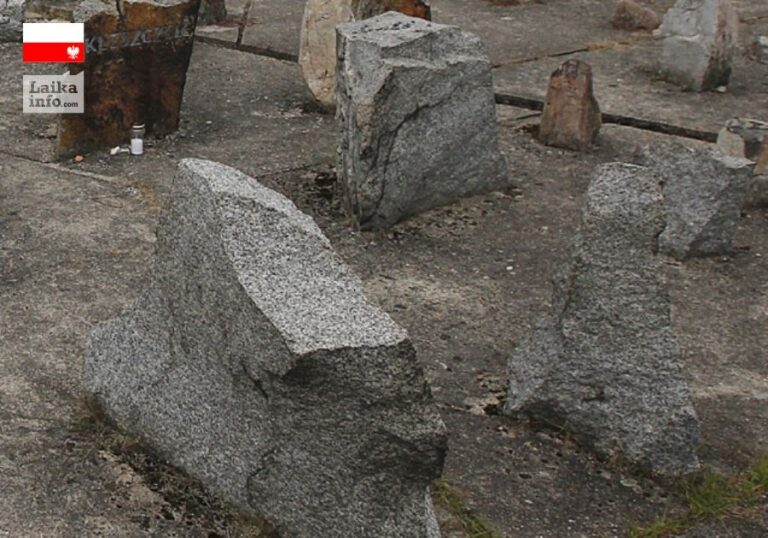 В польском городе Рудзица вандалы осквернили памятник жертвам Холокоста