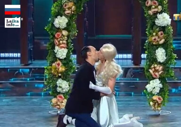 Поцелуй участников телешоу «Игра» Дениса Дорохова и Александра Панекина
