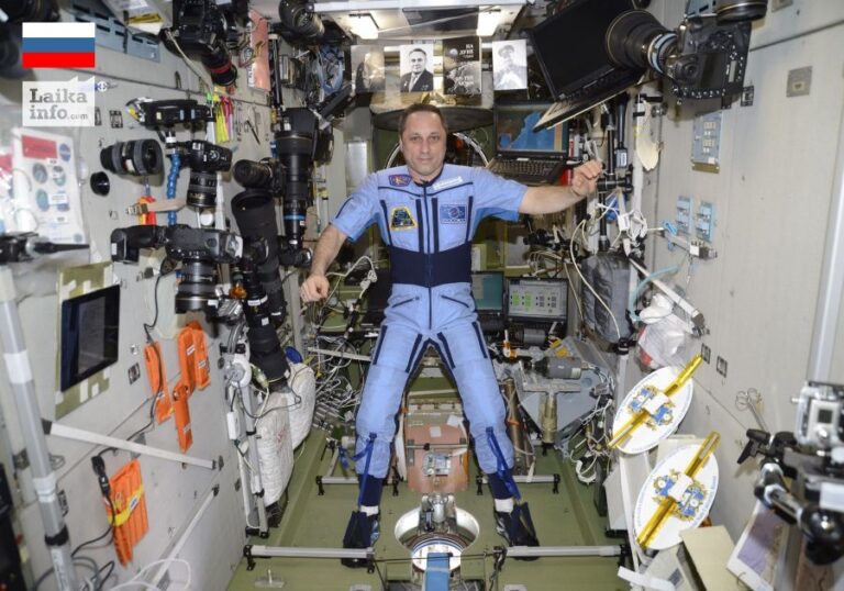 Дмитрий Рогозин поздравил с Днем рождения космонавта Антона Шкаплерова