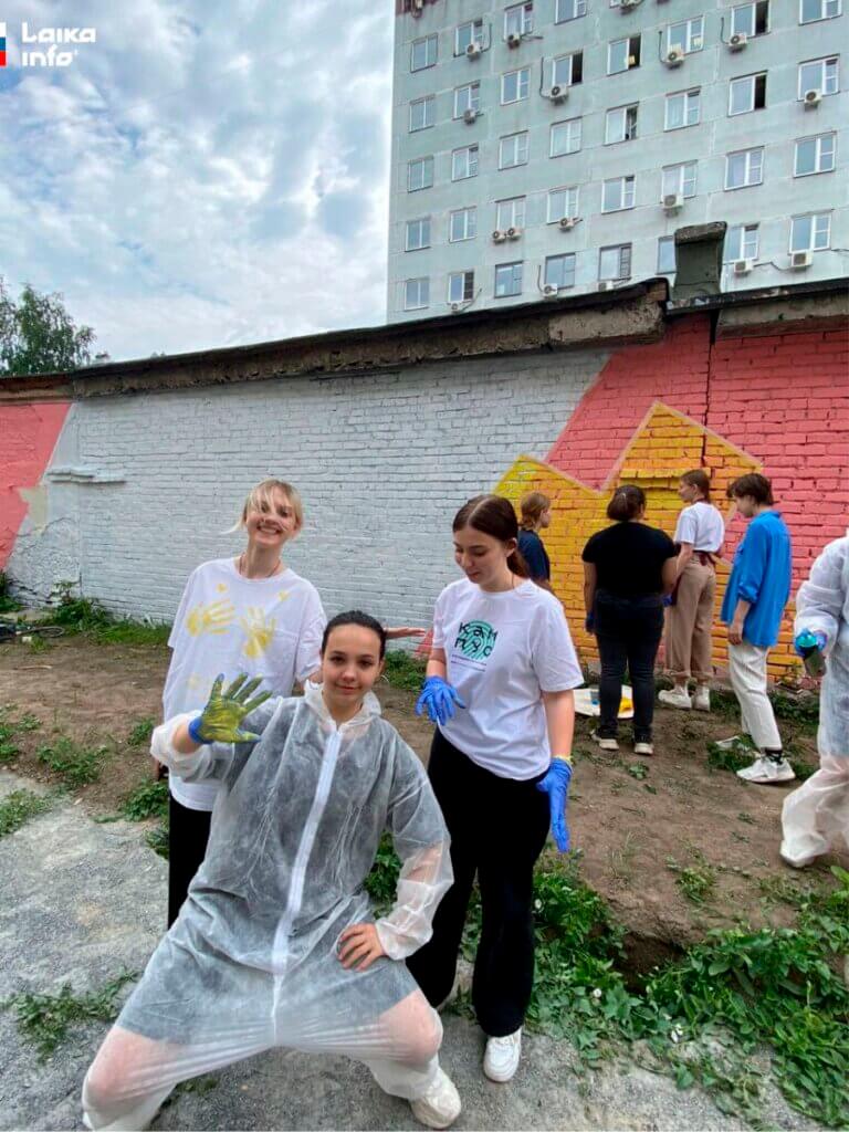 В Новосибирске появилась еще одна стена граффити